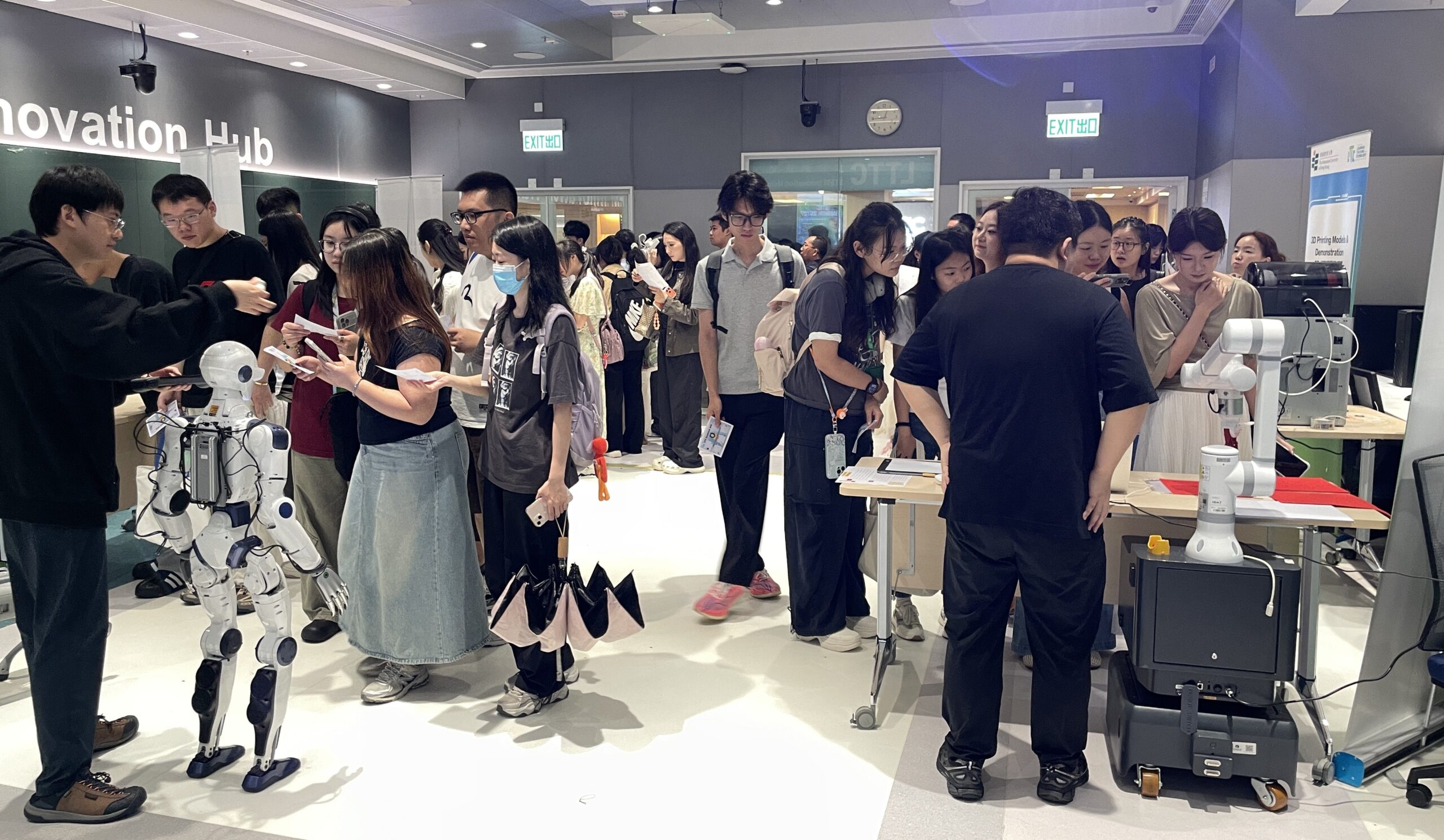 Humanoid Robot Debuts at EdUHK LTTC Roadshow: 42 Educational‑Technology Workshops Open for Registration