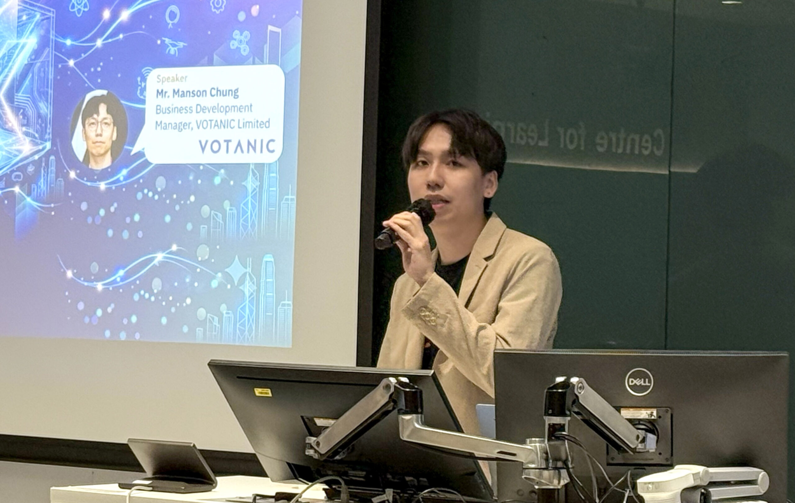 Humanoid Robot Debuts at EdUHK LTTC Roadshow: 42 Educational‑Technology Workshops Open for Registration